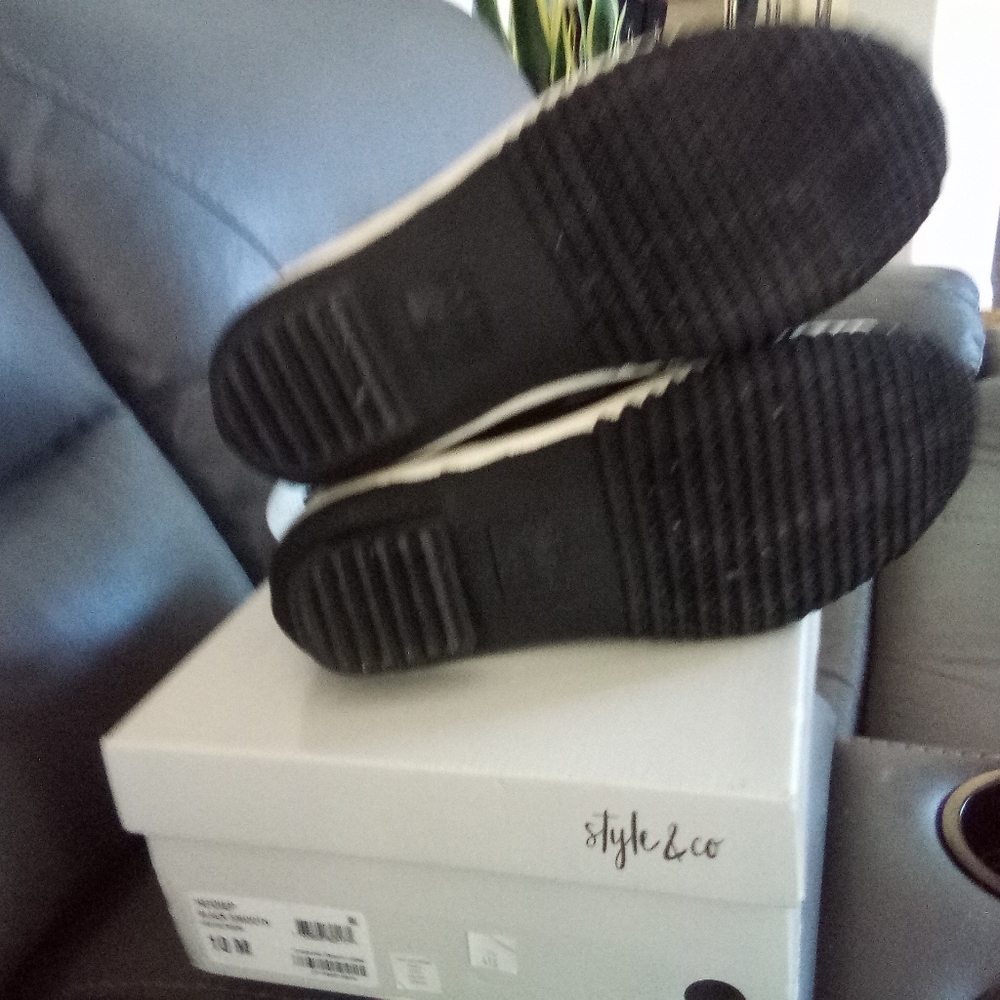 Weatherproof Boots - Picture 4 of 5
